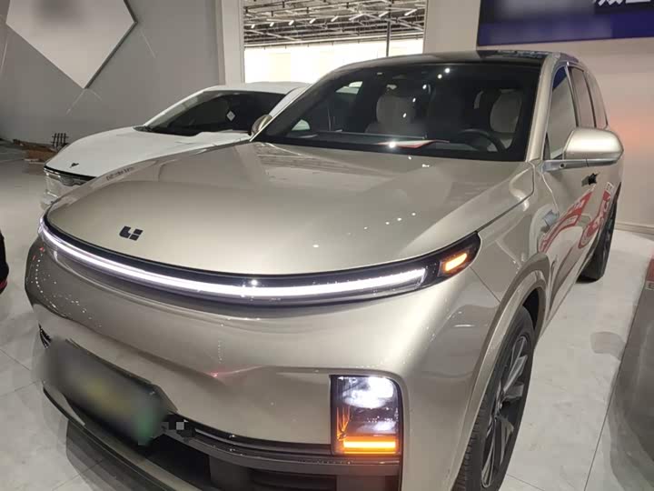 Фото 2 - LiXiang L8