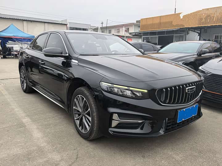 Фото 3 - Geely Preface