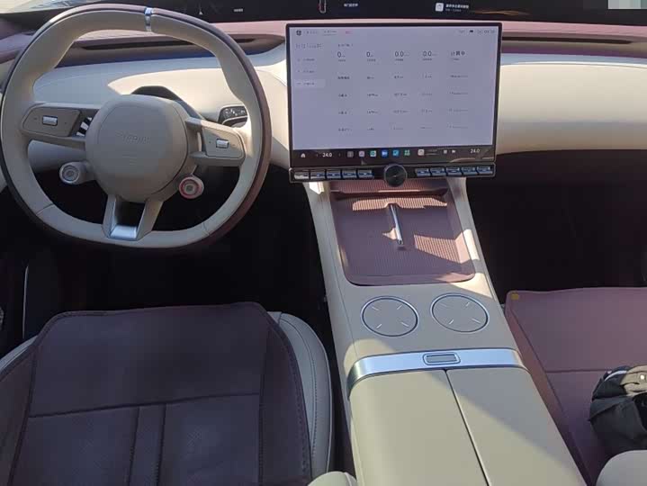 Фото 5 - Xiaomi YU7