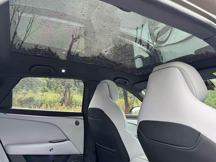 Фото 9 - BAIC Arcfox Alpha T5