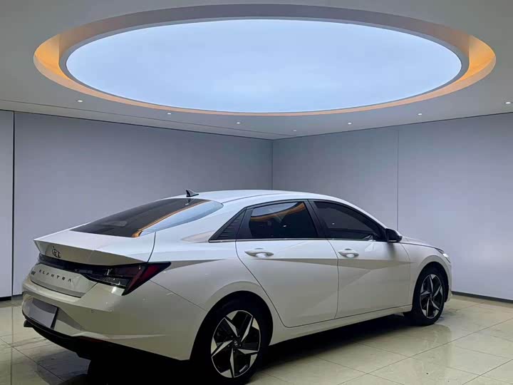 Фото 5 - Hyundai Elantra N line