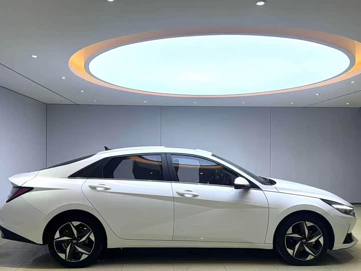 Фото 8 - Hyundai Elantra N line