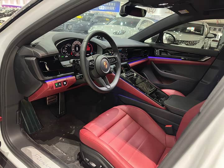 Фото 7 - Porsche Panamera