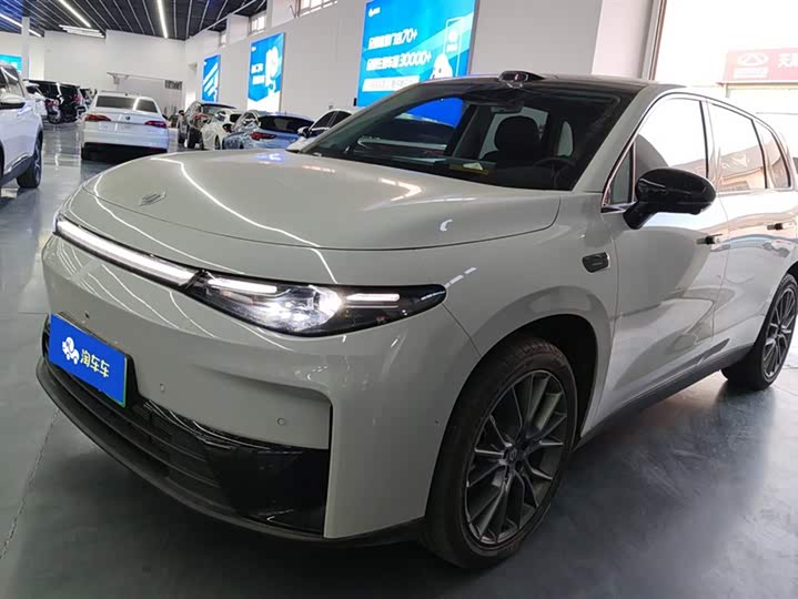 Фото 1 - Leapmotor C10