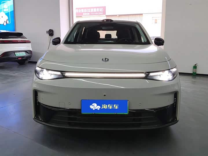 Фото 2 - Leapmotor C10