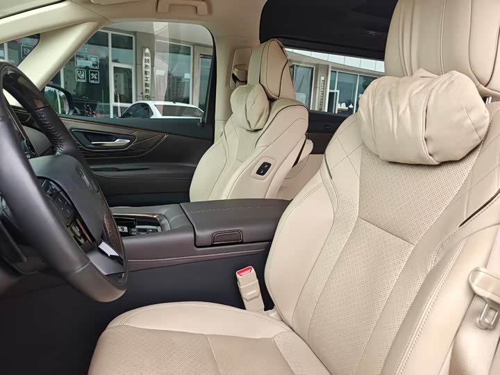 Фото 5 - Toyota Vellfire