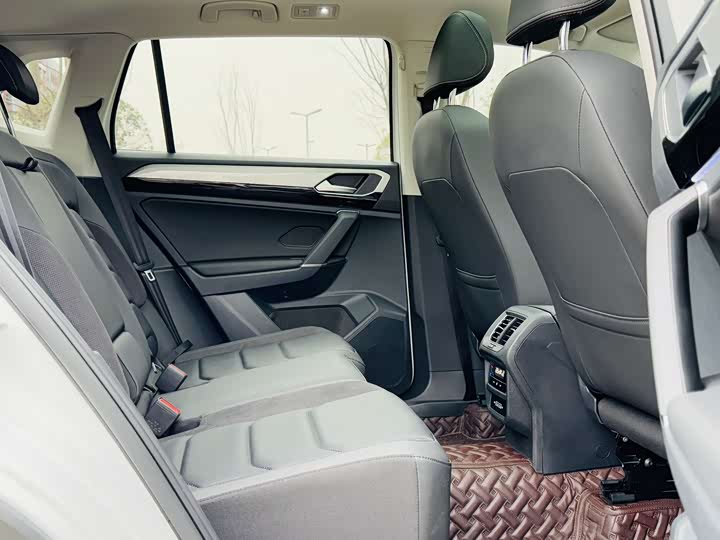 Фото 6 - Volkswagen Tayron