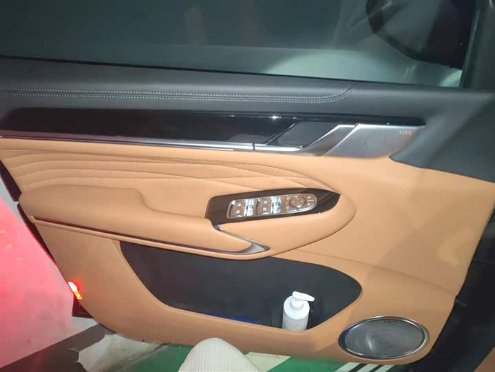 Фото 7 - Tank 500 Hybrid