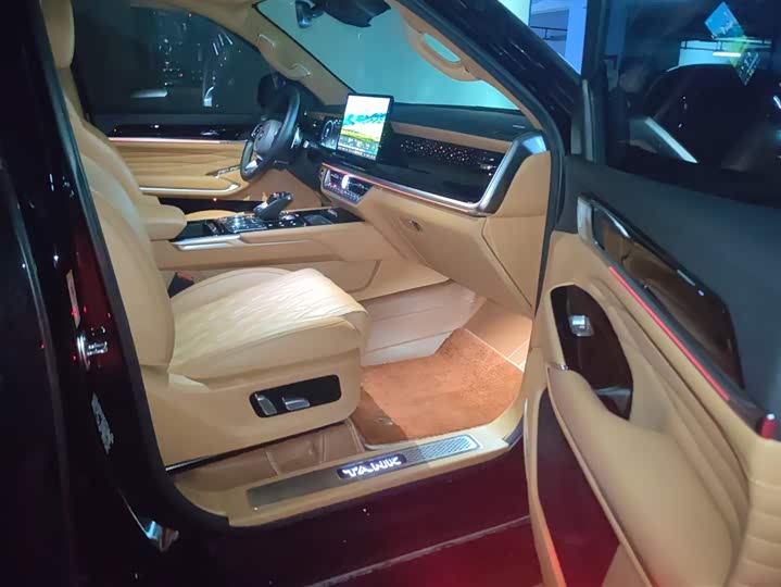 Фото 8 - Tank 500 Hybrid