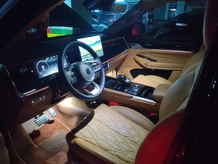 Фото 9 - Tank 500 Hybrid