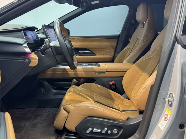 Фото 4 - Mazda EZ-6