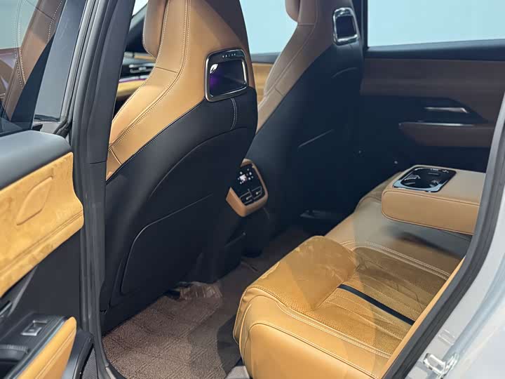 Фото 5 - Mazda EZ-6