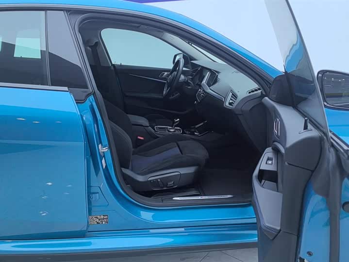 Фото 8 - BMW 2 Series