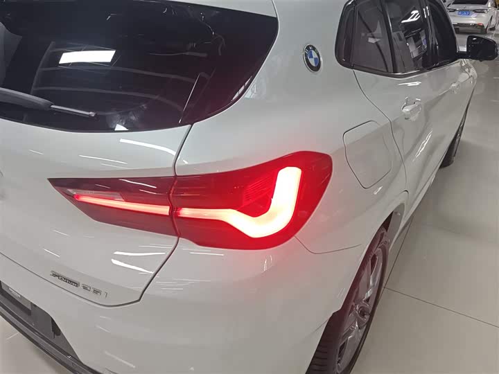 Фото 8 - BMW X2
