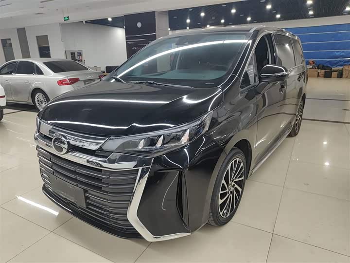 Фото 2 - GAC Trumpchi M6