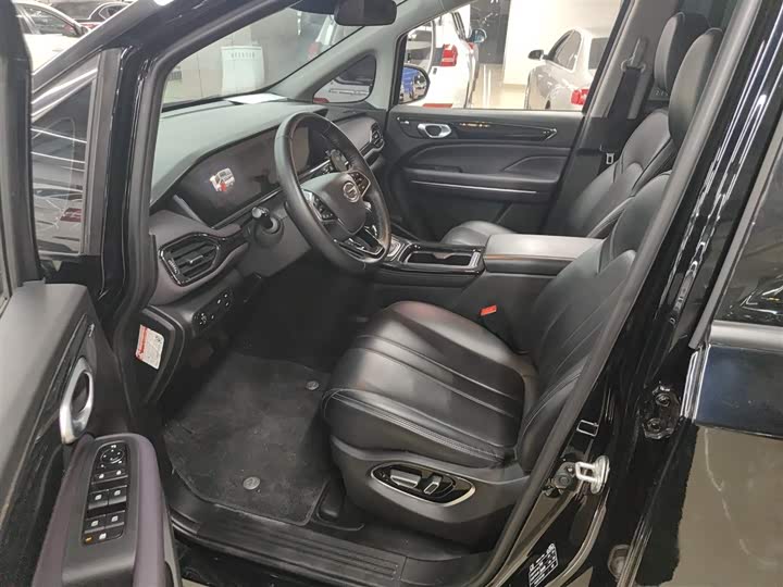 Фото 7 - GAC Trumpchi M6