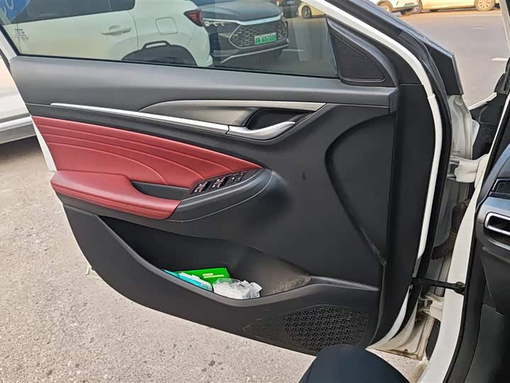 Фото 7 - Changan Eado Plus