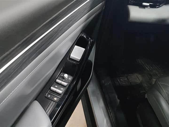 Фото 6 - Geely Galaxy L6