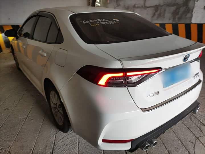 Фото 5 - Toyota Corolla