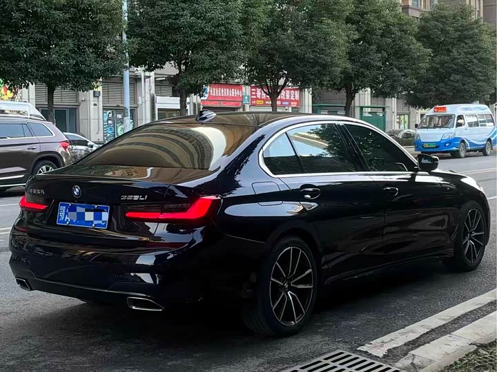 Фото 9 - BMW 3 Series