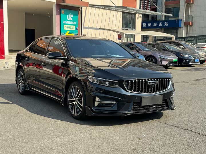 Фото 3 - Geely Preface