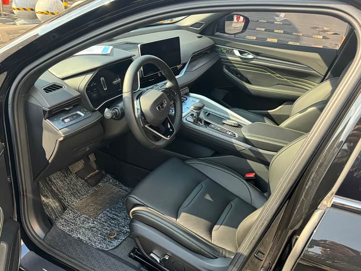 Фото 4 - Geely Preface