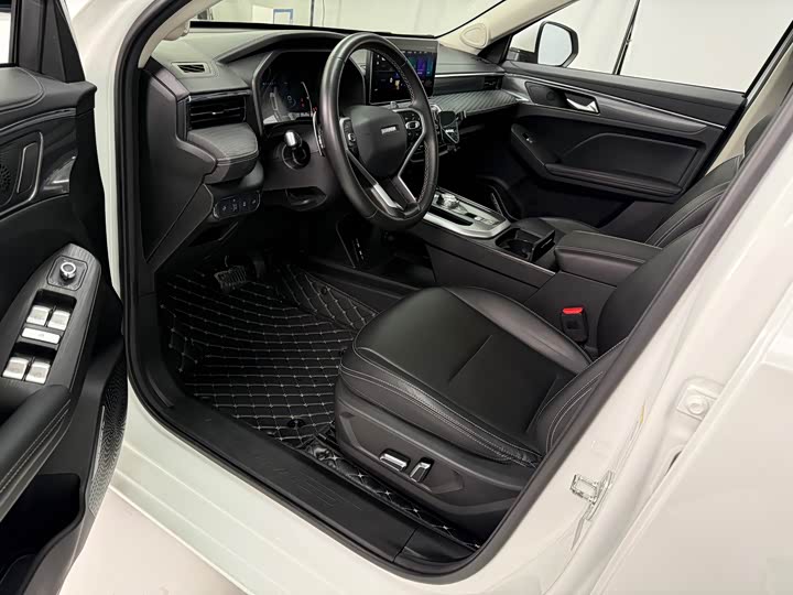 Фото 4 - Haval Jolion