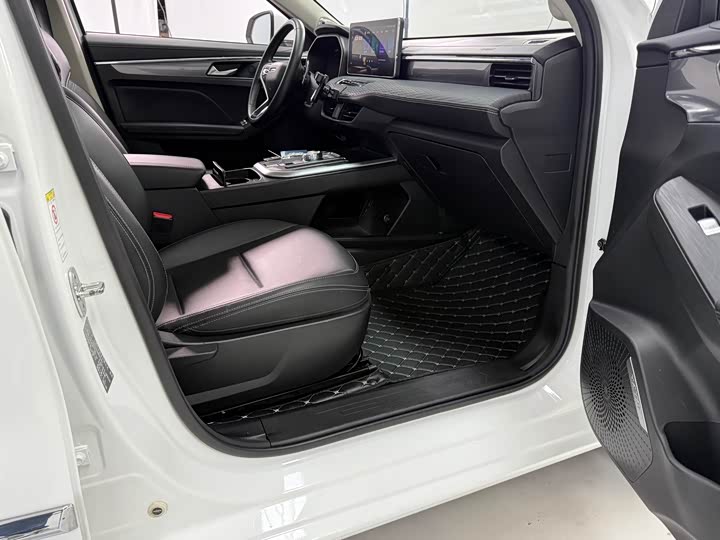 Фото 9 - Haval Jolion