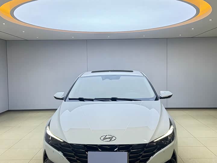 Фото 2 - Hyundai Elantra N line
