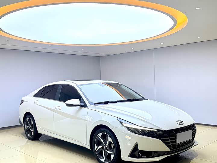 Фото 3 - Hyundai Elantra N line