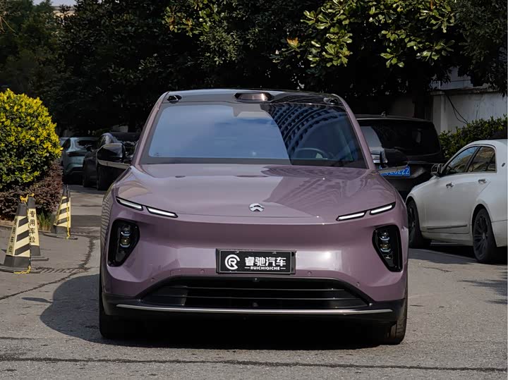 Фото 3 - Nio EC6