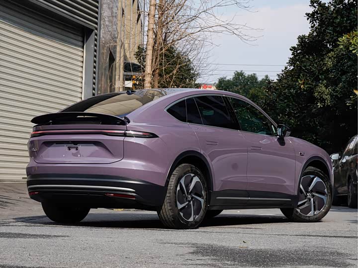 Фото 6 - Nio EC6