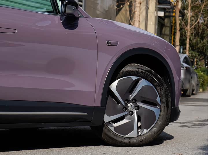 Фото 7 - Nio EC6