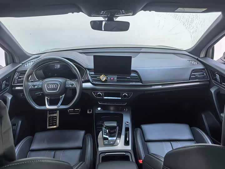 Фото 5 - Audi Q5L
