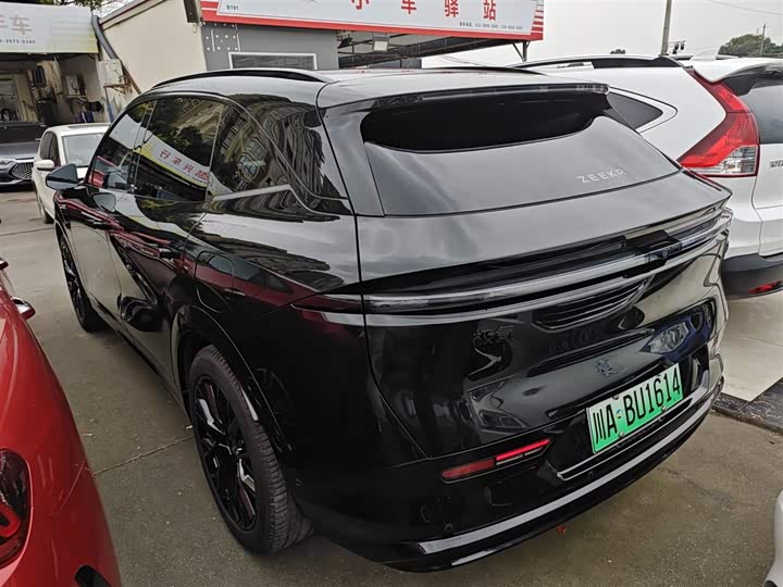 Фото 5 - Zeekr 7X