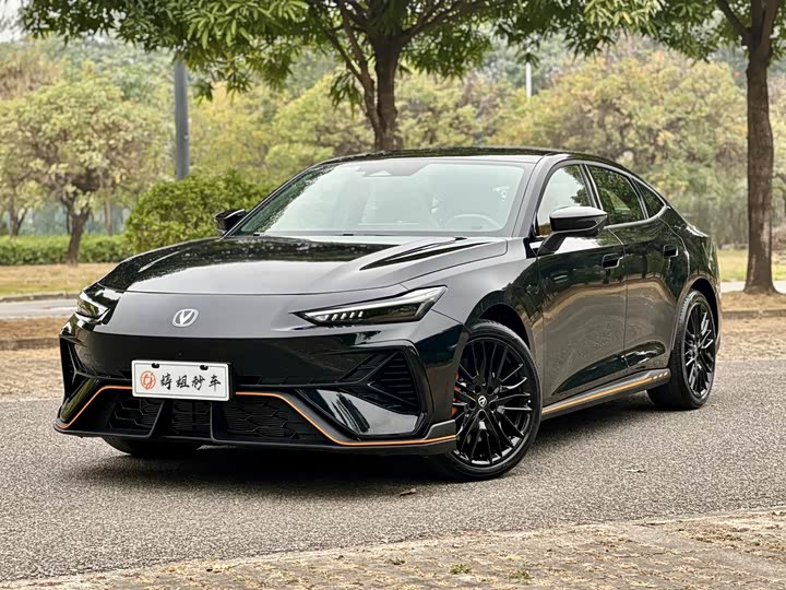 Фото 1 - Changan UNI-V