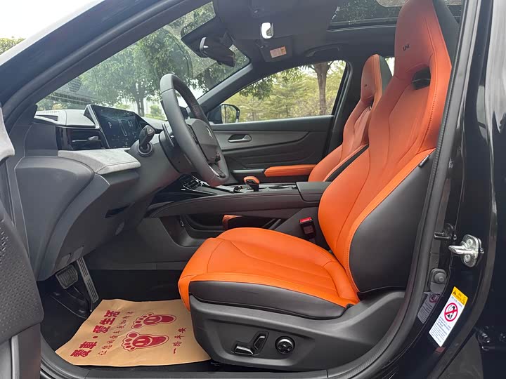 Фото 3 - Changan UNI-V