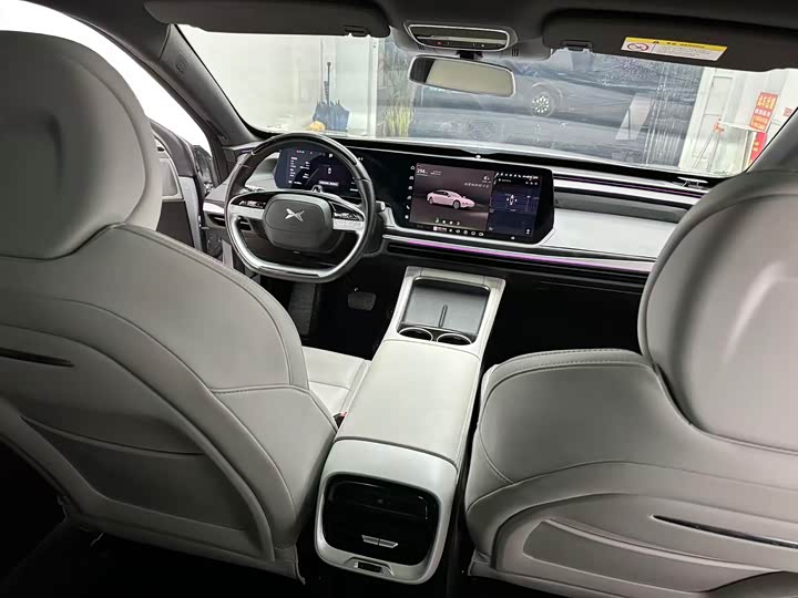 Фото 9 - XPeng P7