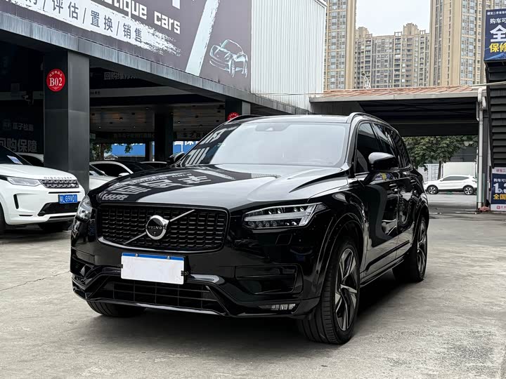 Фото 1 - Volvo XC90