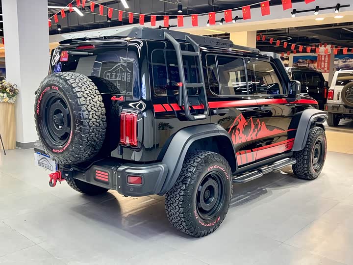 Фото 7 - Tank 300