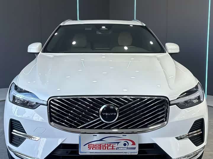 Фото 2 - Volvo XC60
