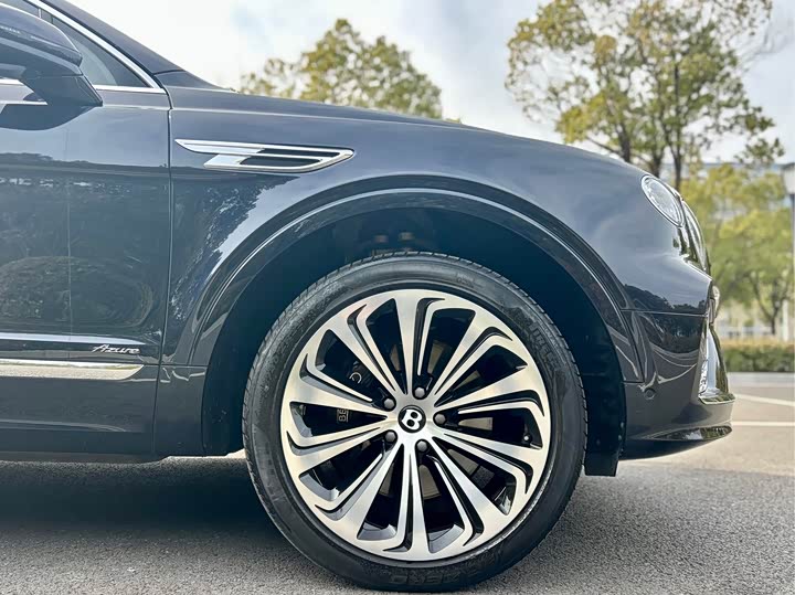 Фото 8 - Bentley Bentayga