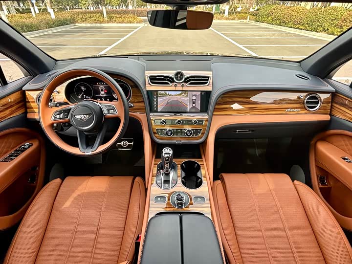 Фото 9 - Bentley Bentayga