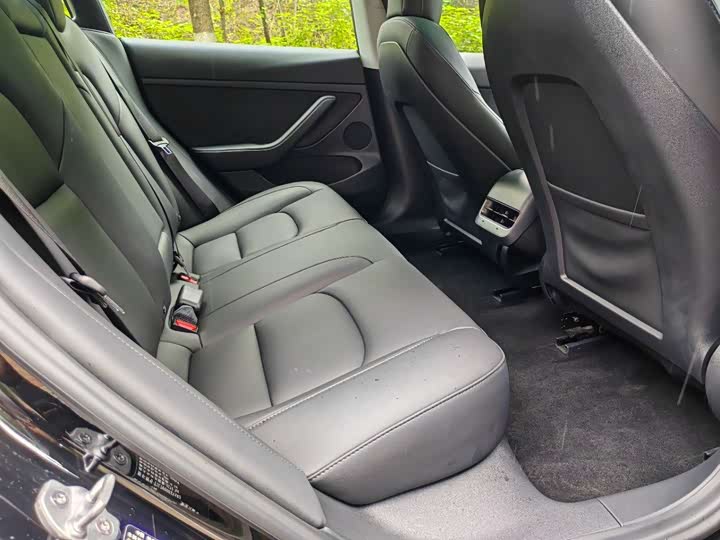 Фото 6 - Tesla Model 3