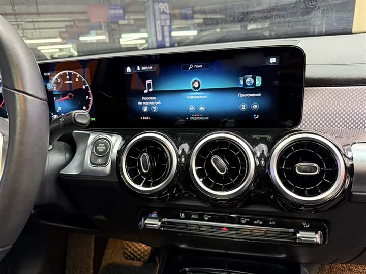 Фото 4 - Mercedes-Benz GLB-Class