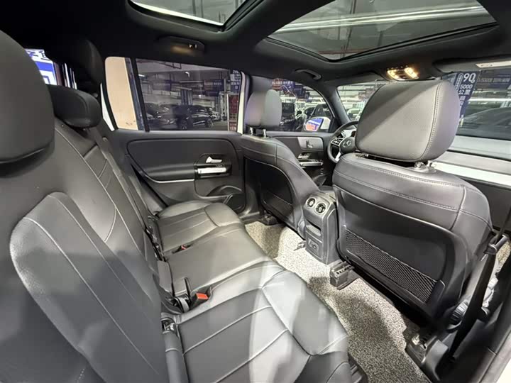 Фото 5 - Mercedes-Benz GLB-Class