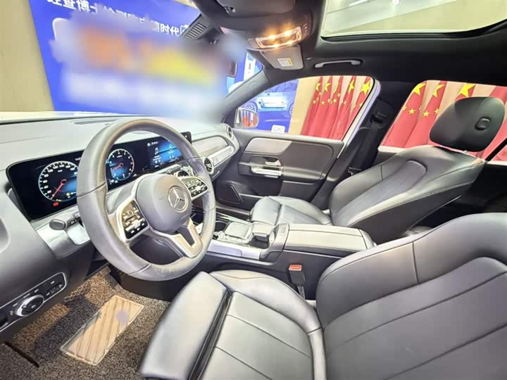 Фото 7 - Mercedes-Benz GLB-Class