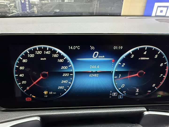 Фото 9 - Mercedes-Benz GLB-Class