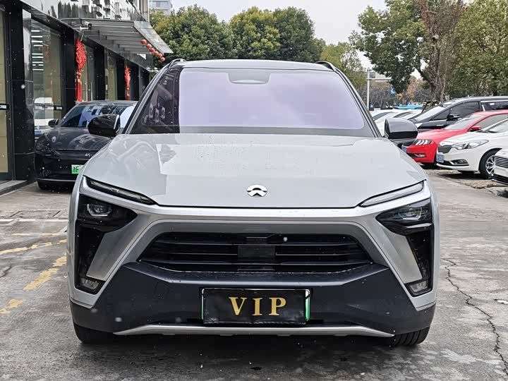 Фото 2 - Nio ES8