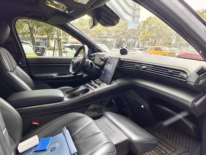 Фото 8 - Nio ES8